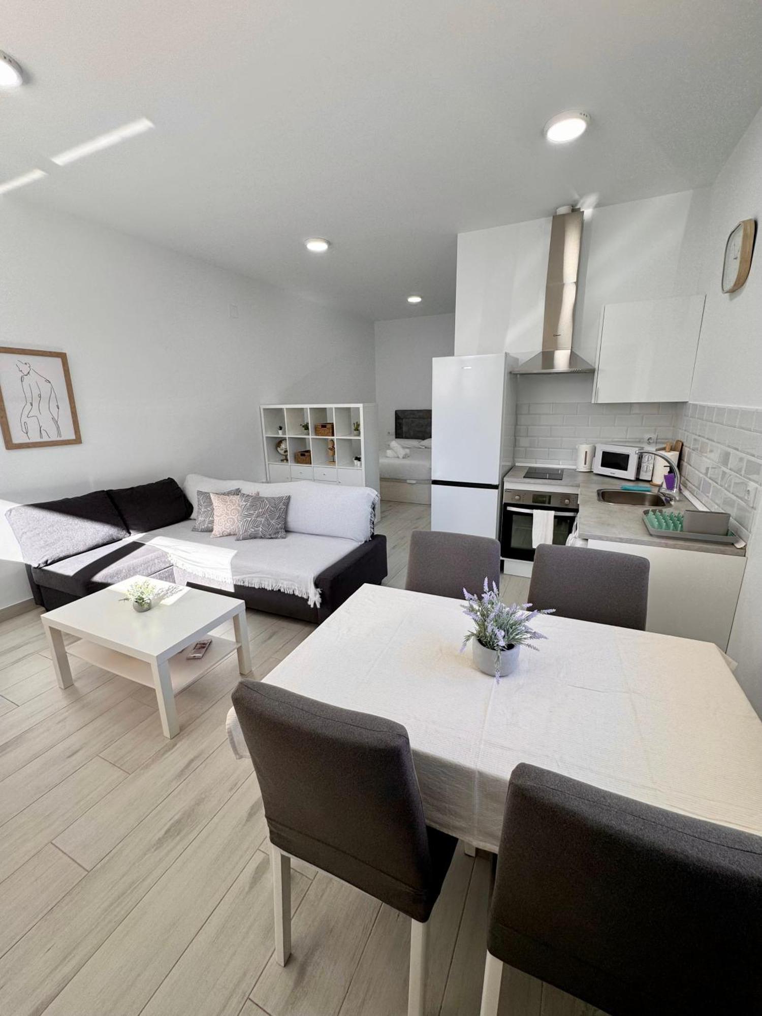 Estudio Playa La Misericordia Malaga Ngoại thất bức ảnh